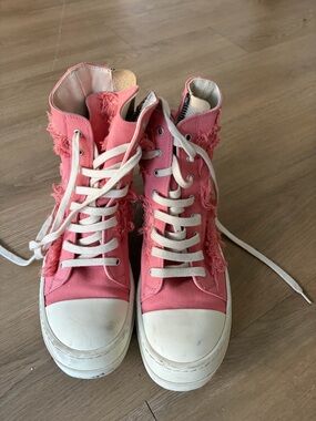 Pink Rick Owen’s distressed